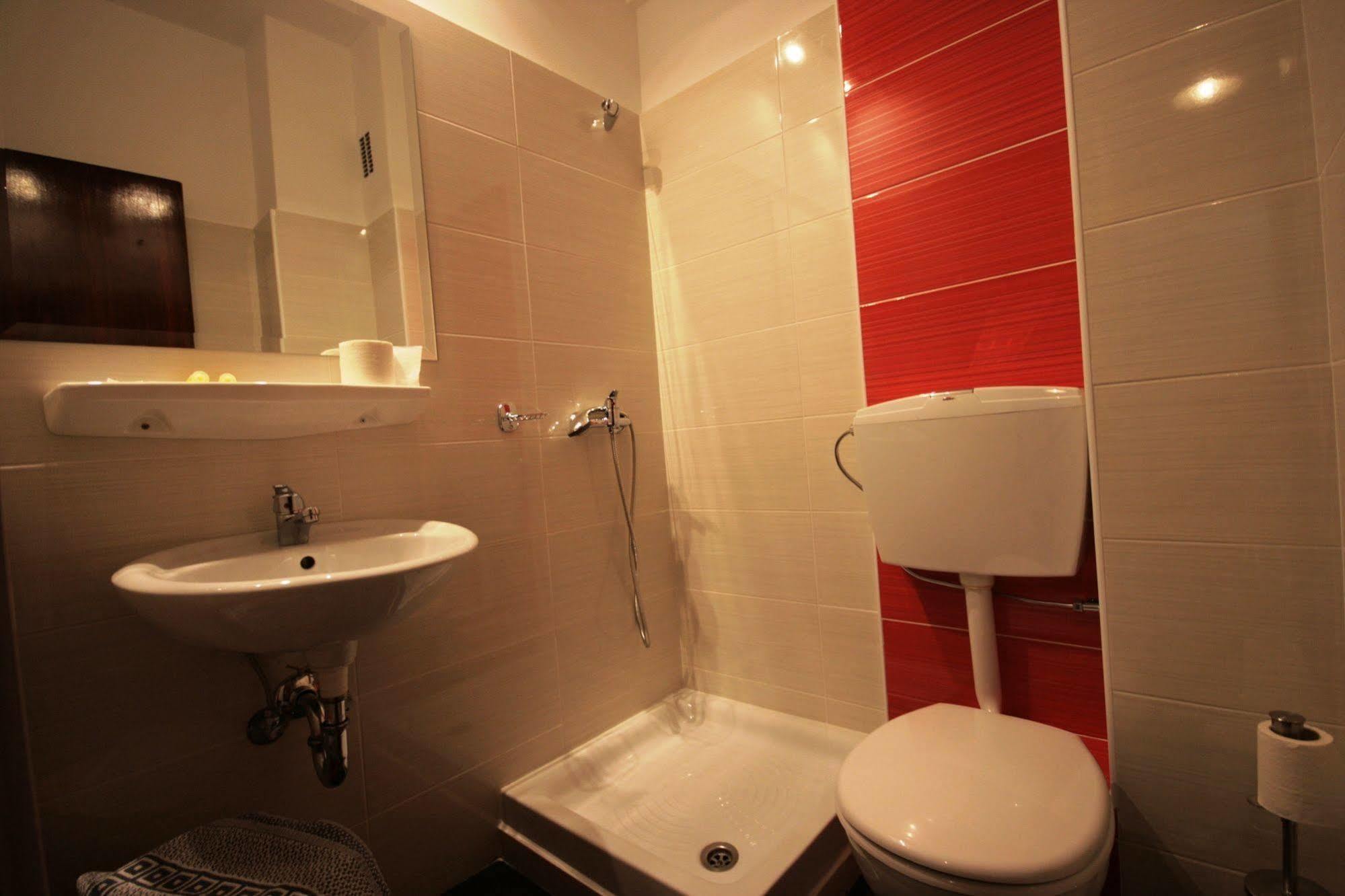 เวียนน่า โฮเต็ล Hotel เอเธนส์ ภายนอก รูปภาพ